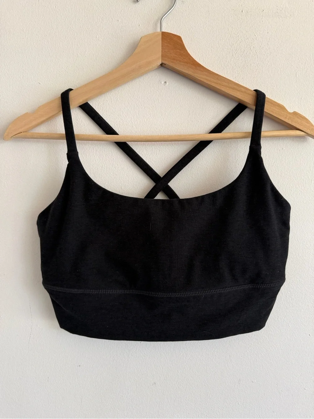 Vuori Black Cross-Back Sports Bralette